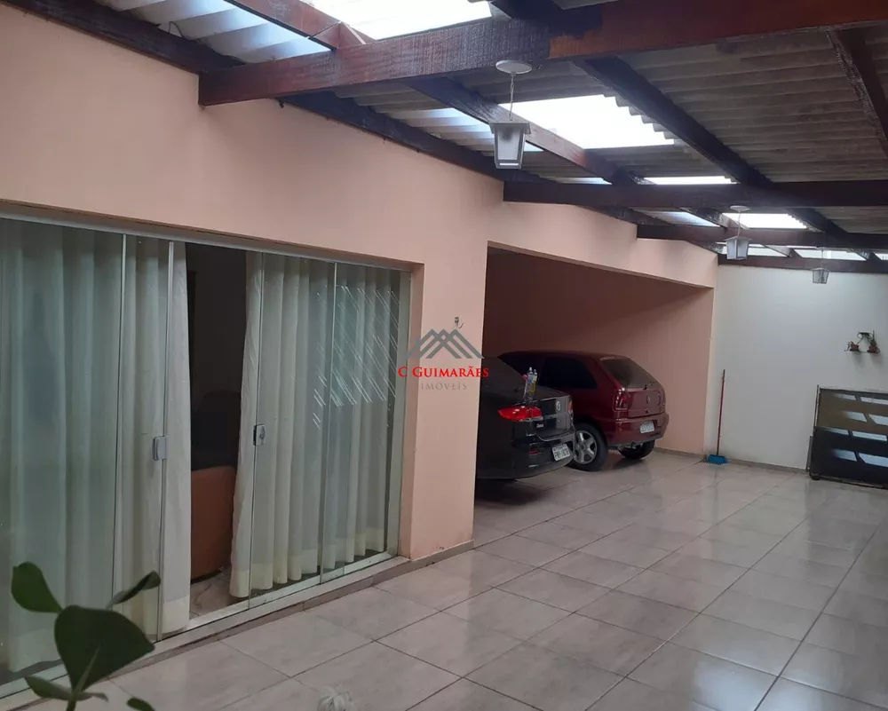 Casa à venda com 3 quartos, 480m² - Foto 1