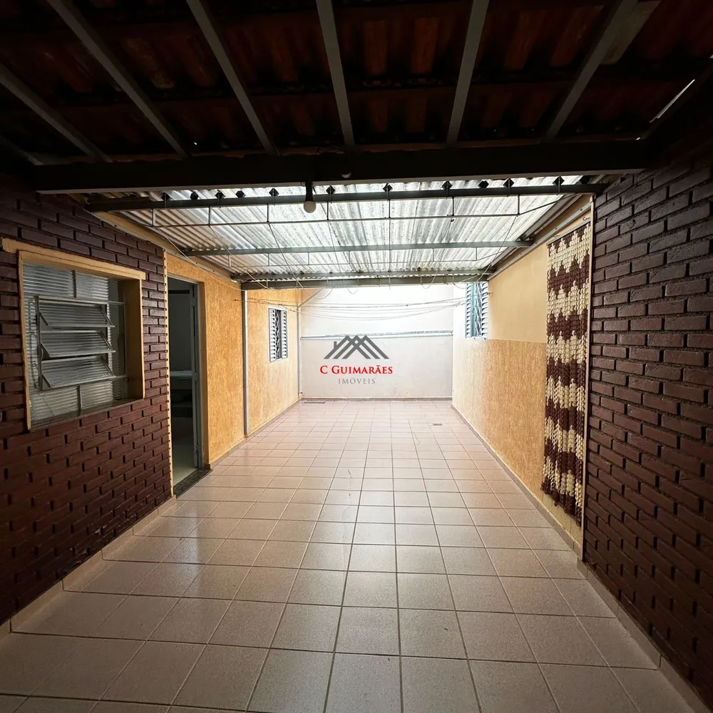 Casa, 3 quartos, 242 m² - Foto 1
