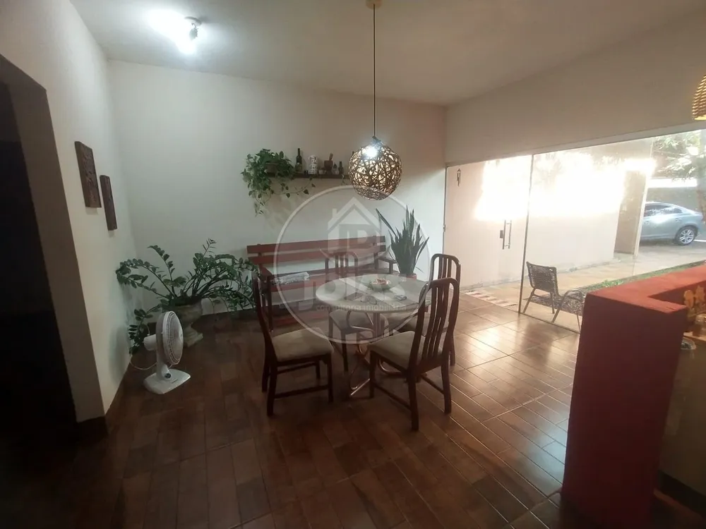 Casa, 2 quartos, 160 m² - Foto 1