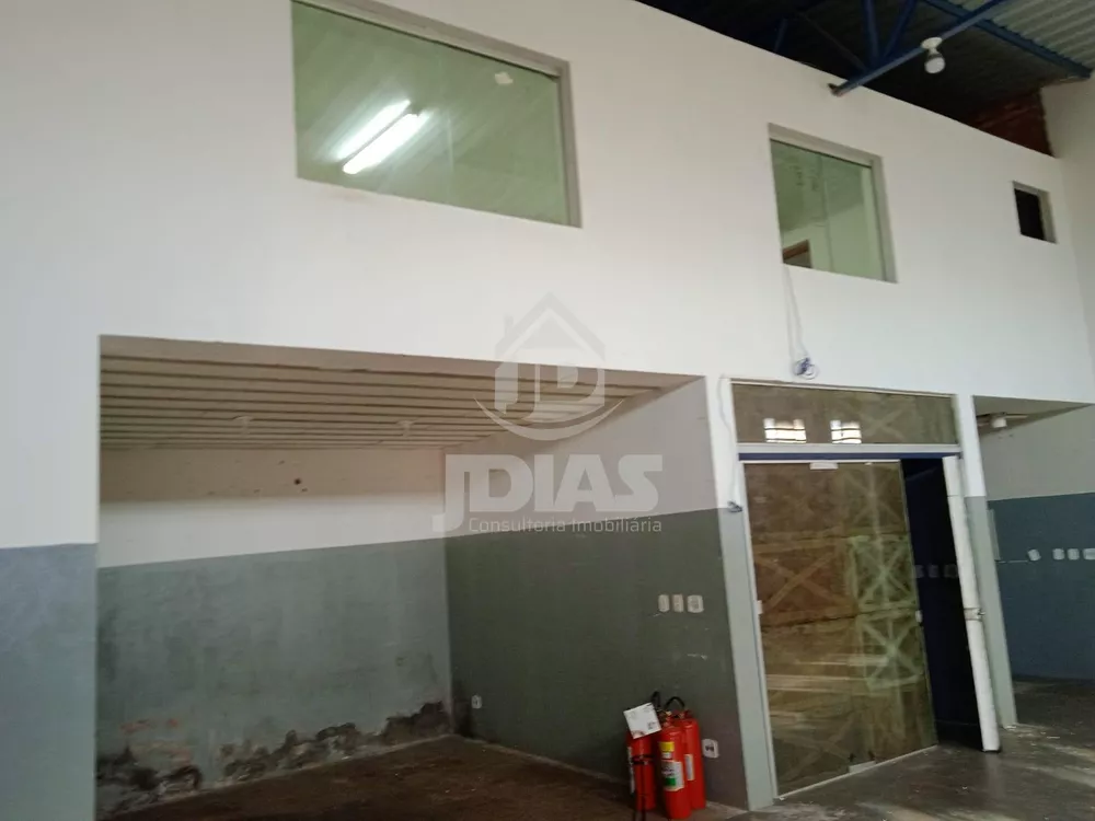 Depósito-Galpão, 381 m² - Foto 1