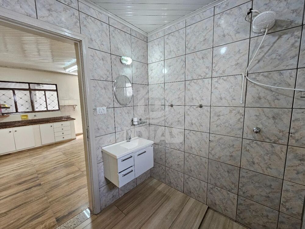 Casa para alugar com 3 quartos, 168m² - Foto 7