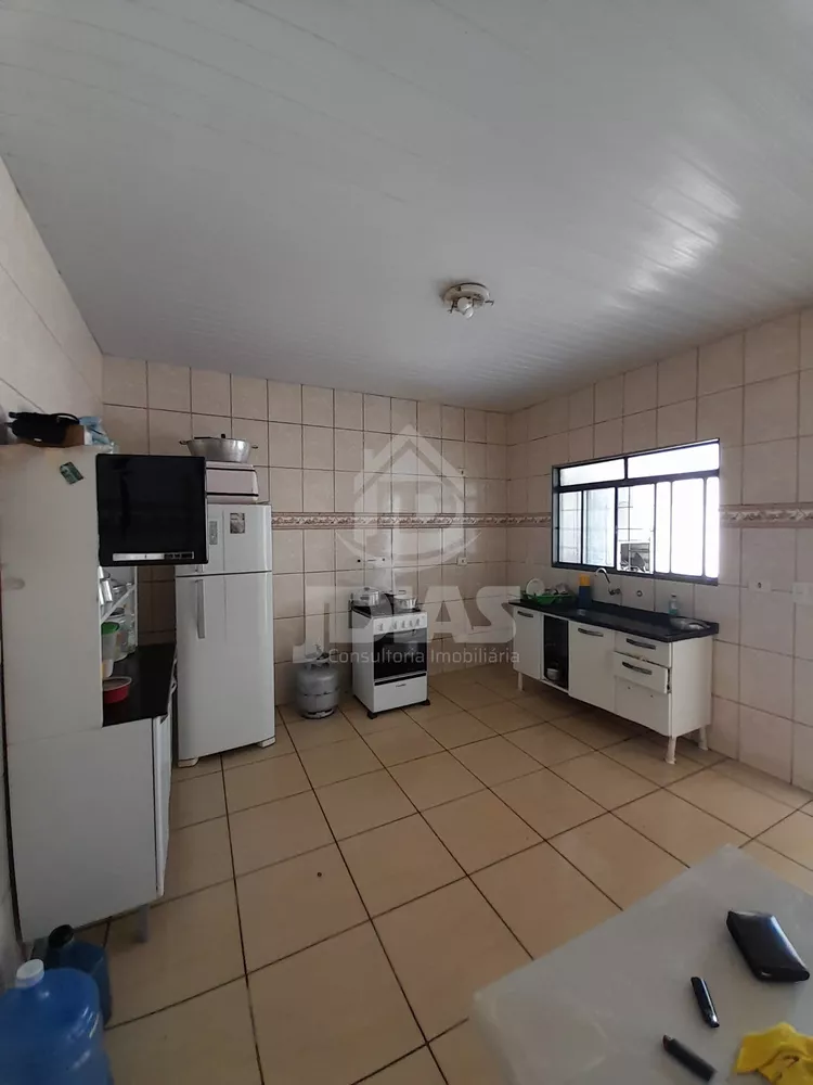 Casa à venda com 2 quartos, 150m² - Foto 6