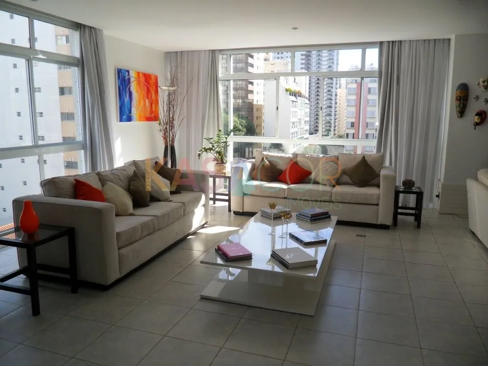 Apartamento, 3 quartos, 240 m² - Foto 2