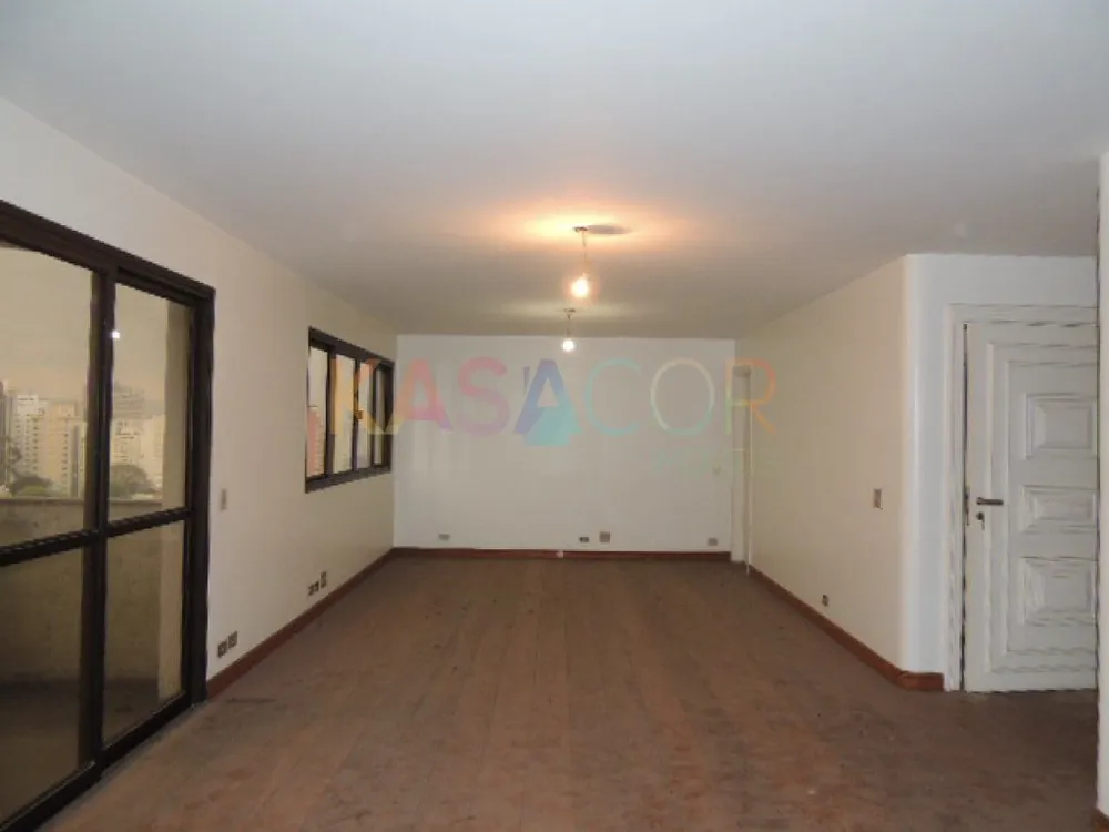 Apartamento, 3 quartos, 228 m² - Foto 1