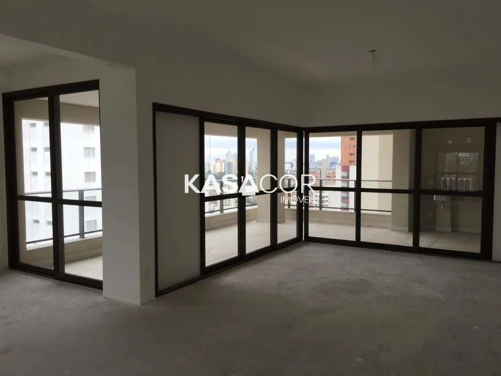 Apartamento, 3 quartos, 228 m² - Foto 1