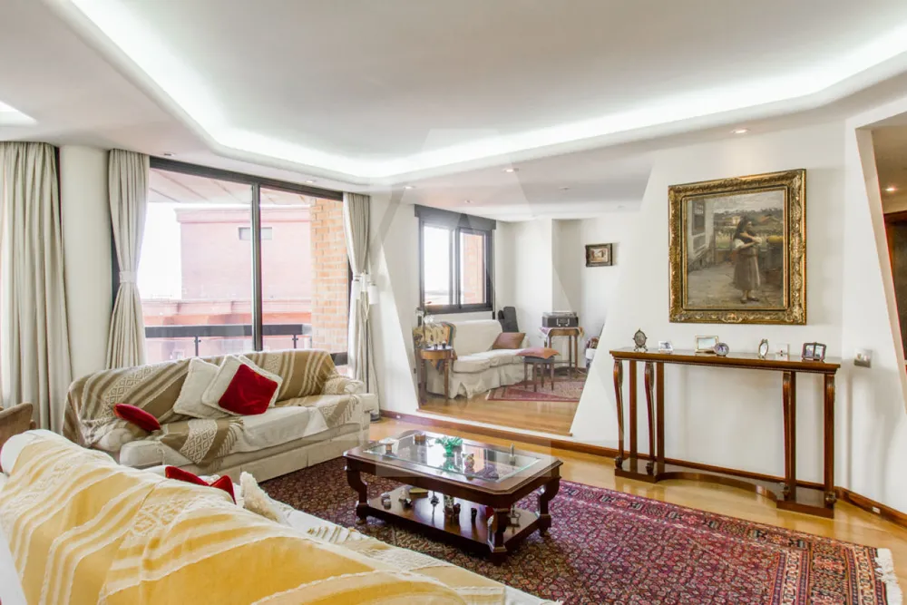 Apartamento, 3 quartos, 260 m² - Foto 2
