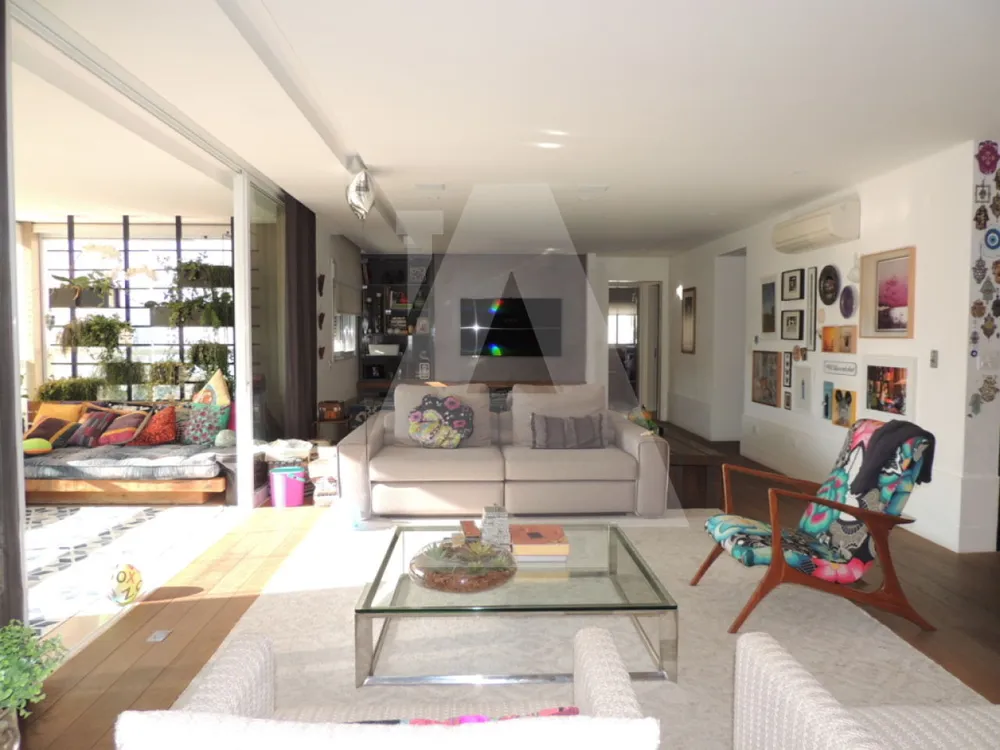 Apartamento, 3 quartos, 270 m² - Foto 2