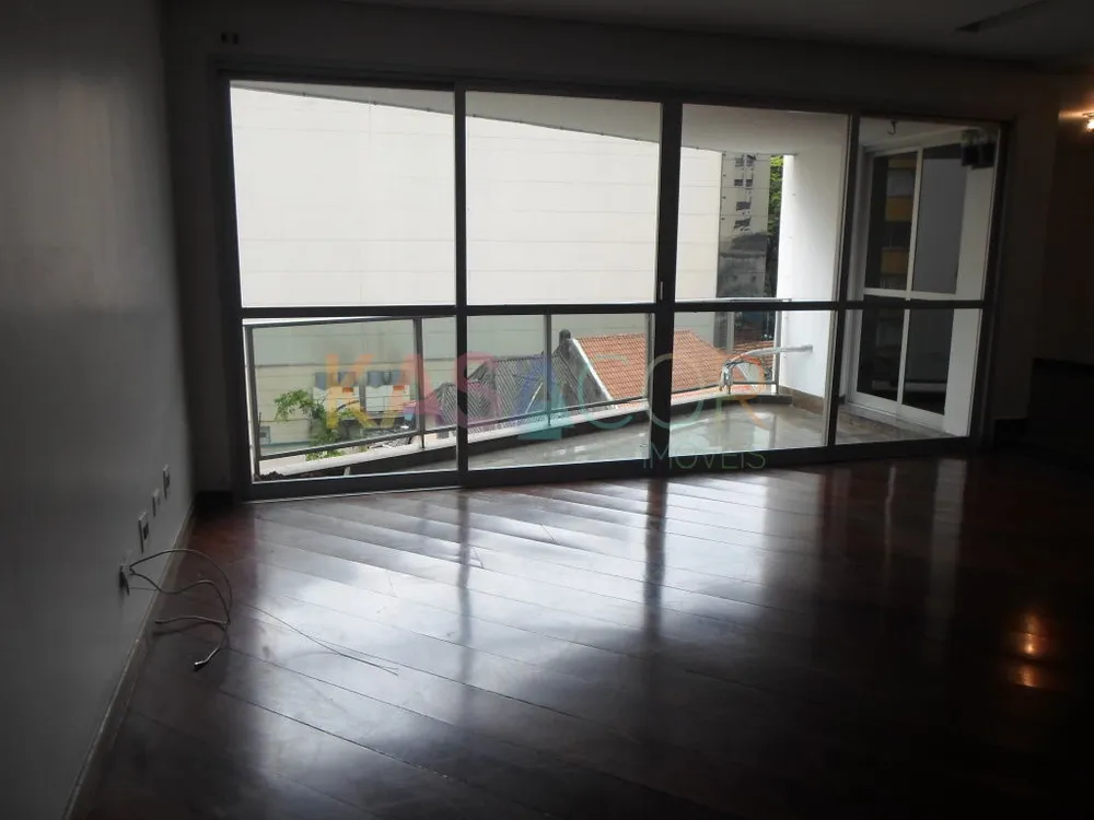 Apartamento, 3 quartos, 220 m² - Foto 1