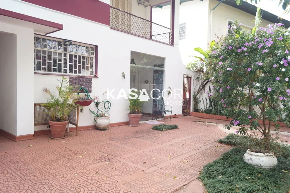 Sobrado, 6 quartos, 468 m² - Foto 1