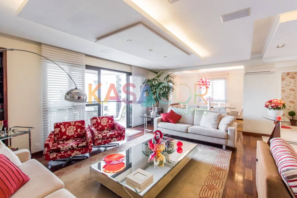 Apartamento, 3 quartos, 220 m² - Foto 1