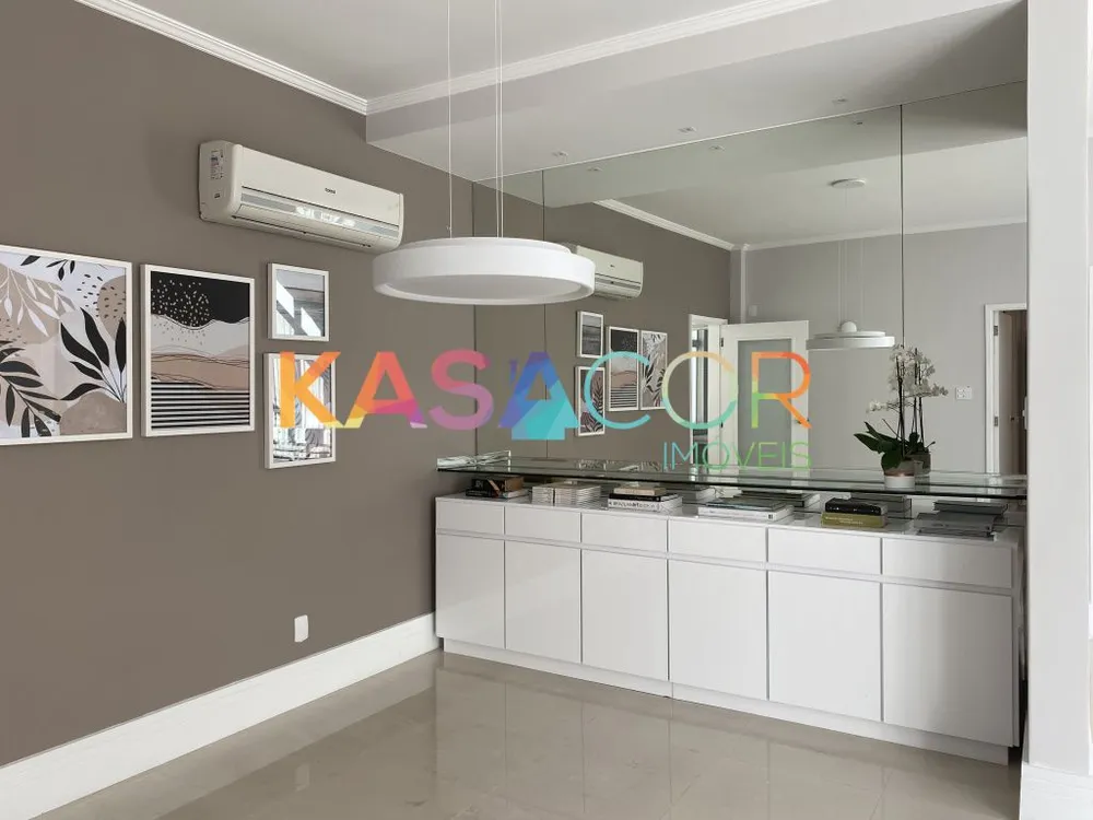 Apartamento, 3 quartos, 140 m² - Foto 1
