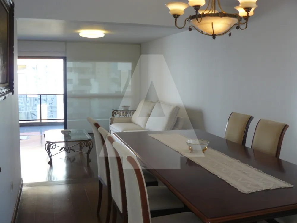 Apartamento, 3 quartos, 244 m² - Foto 1