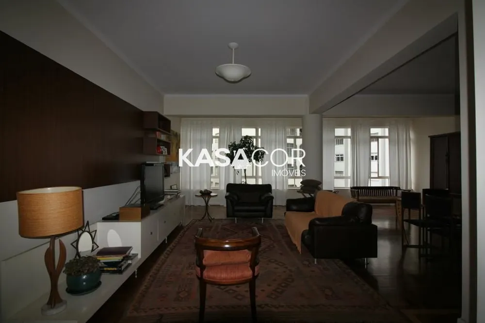 Apartamento, 3 quartos, 220 m² - Foto 1