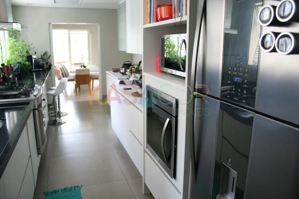 Apartamento, 3 quartos, 221 m² - Foto 4