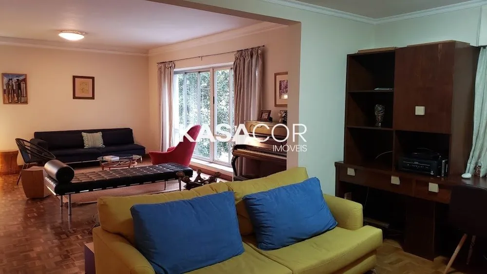 Apartamento, 3 quartos, 240 m² - Foto 1