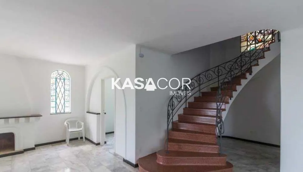 Sobrado, 4 quartos, 330 m² - Foto 1