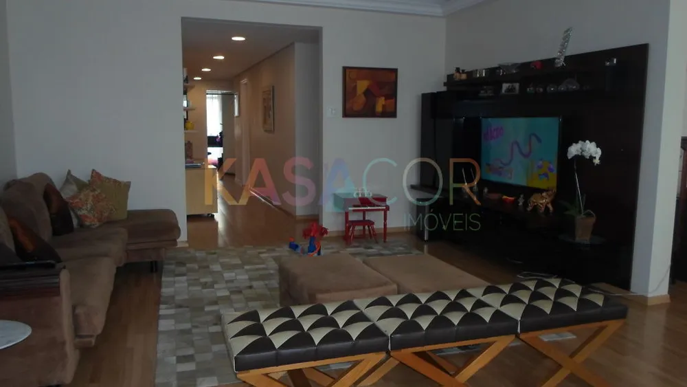 Apartamento, 3 quartos, 220 m² - Foto 1