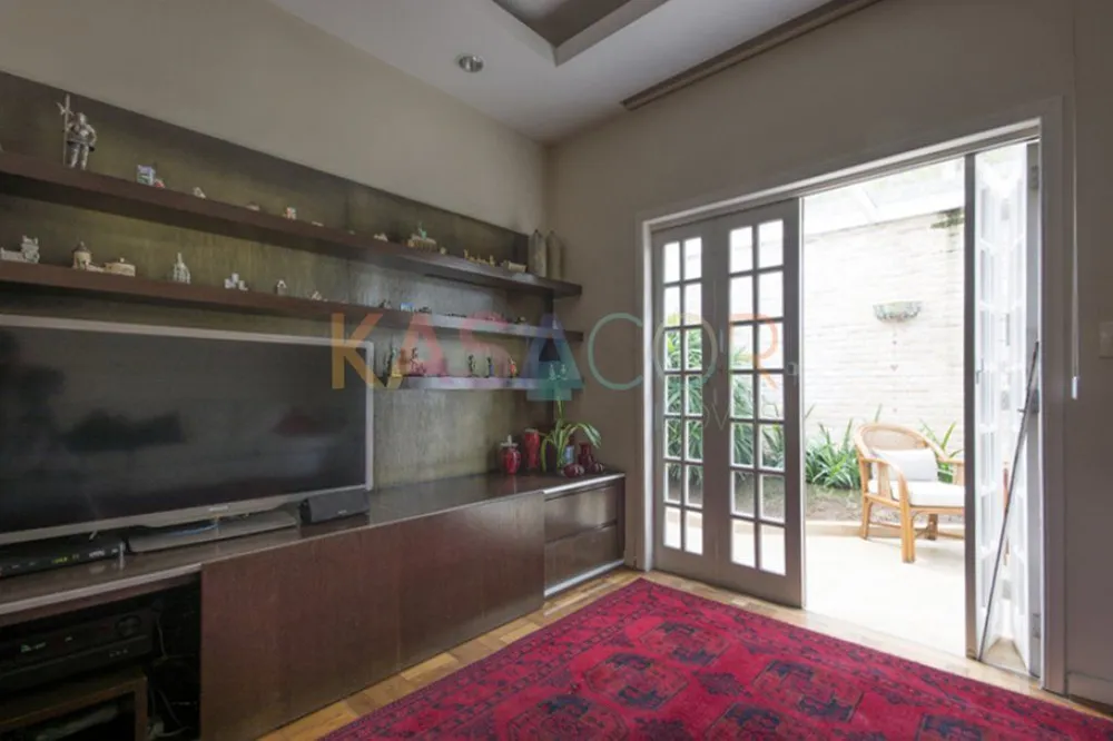 Sobrado, 4 quartos, 390 m² - Foto 1
