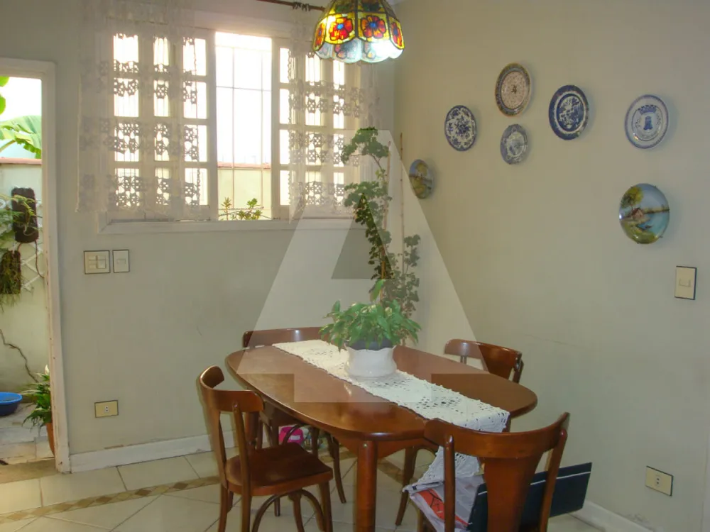 Casa, 3 quartos, 223 m² - Foto 1