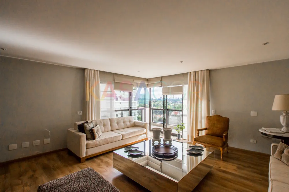 Apartamento, 3 quartos, 220 m² - Foto 1