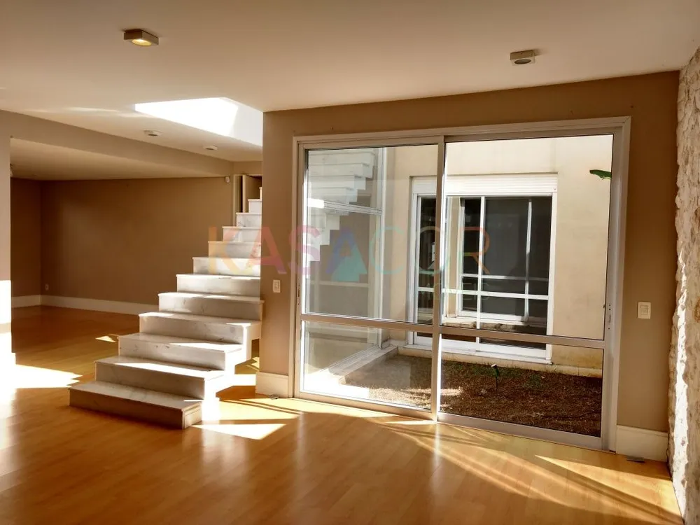 Sobrado, 5 quartos, 420 m² - Foto 1