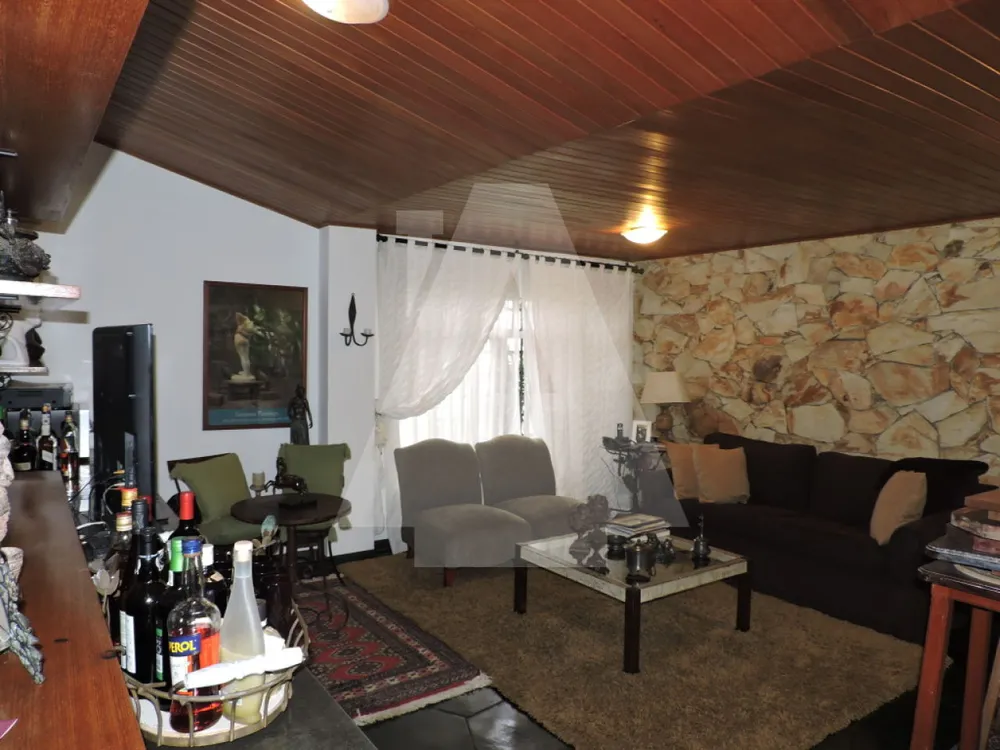 Casa, 4 quartos, 380 m² - Foto 1