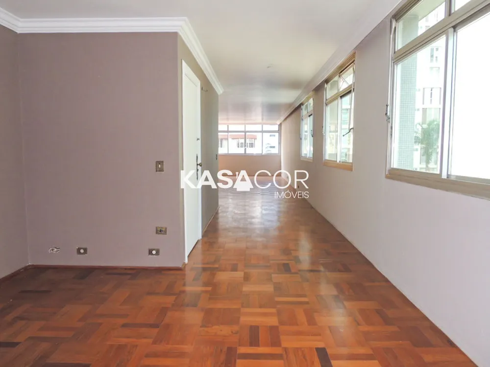 Apartamento, 3 quartos, 240 m² - Foto 1