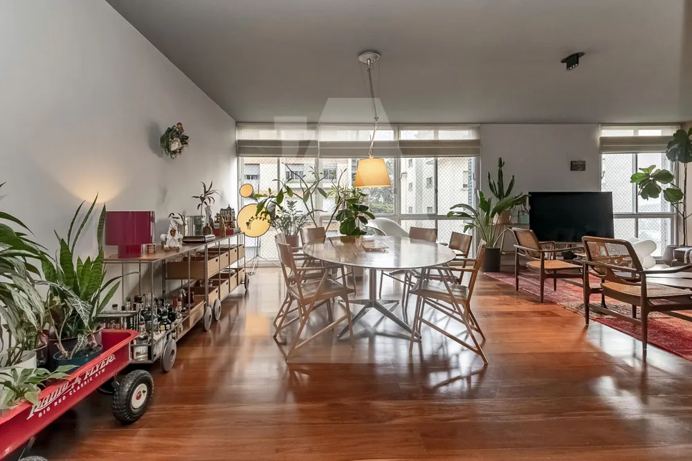 Apartamento, 3 quartos, 211 m² - Foto 1