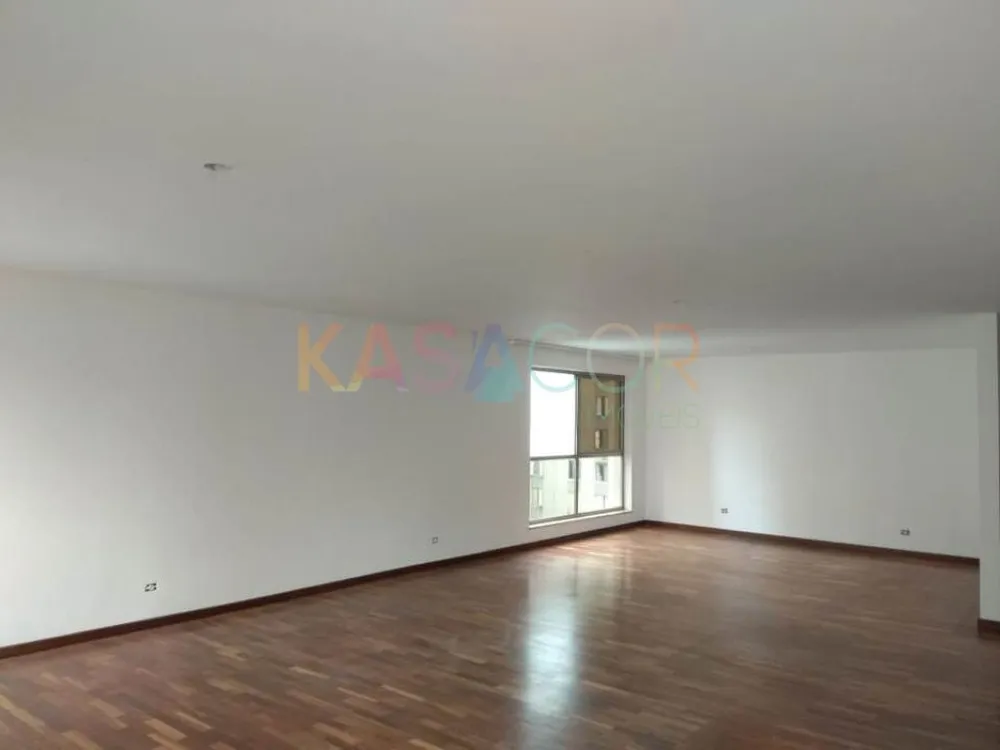 Apartamento, 3 quartos, 242 m² - Foto 2