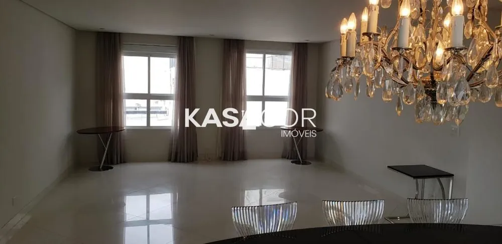 Apartamento, 3 quartos, 220 m² - Foto 1
