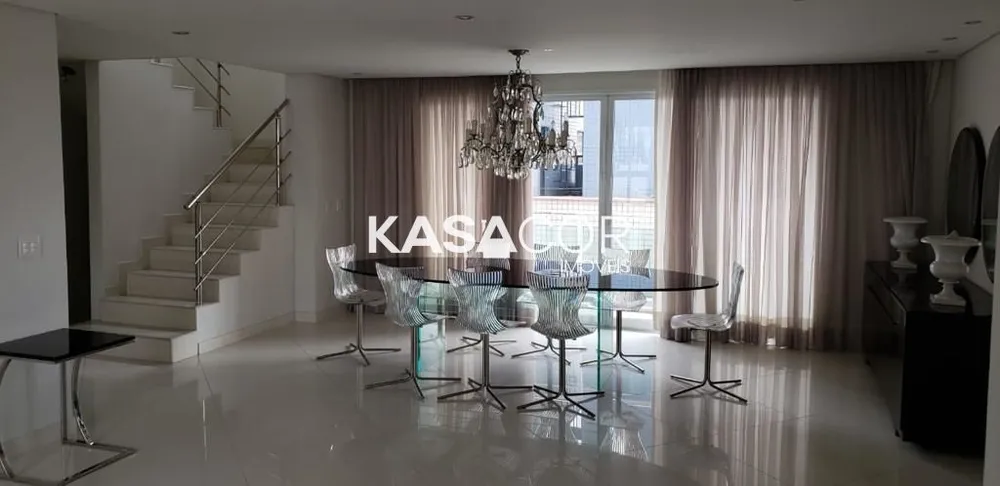 Apartamento, 3 quartos, 220 m² - Foto 2