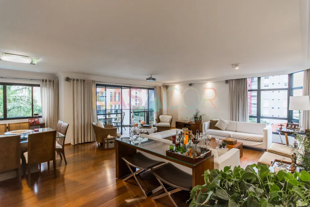 Apartamento, 4 quartos, 220 m² - Foto 1