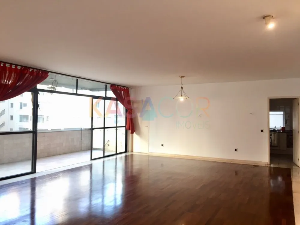 Apartamento, 3 quartos, 228 m² - Foto 2