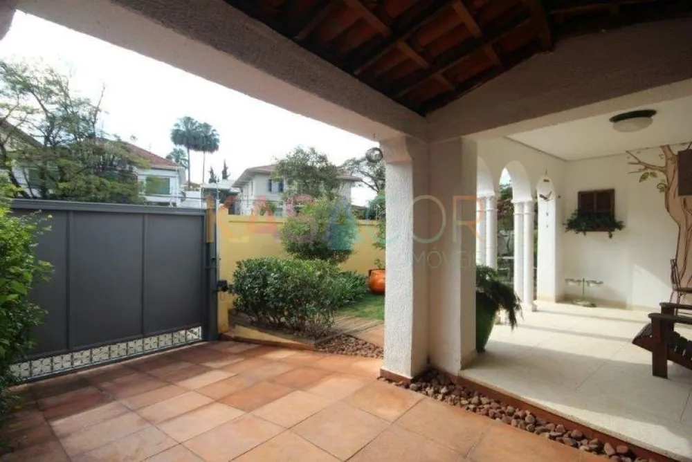 Sobrado, 2 quartos, 320 m² - Foto 1