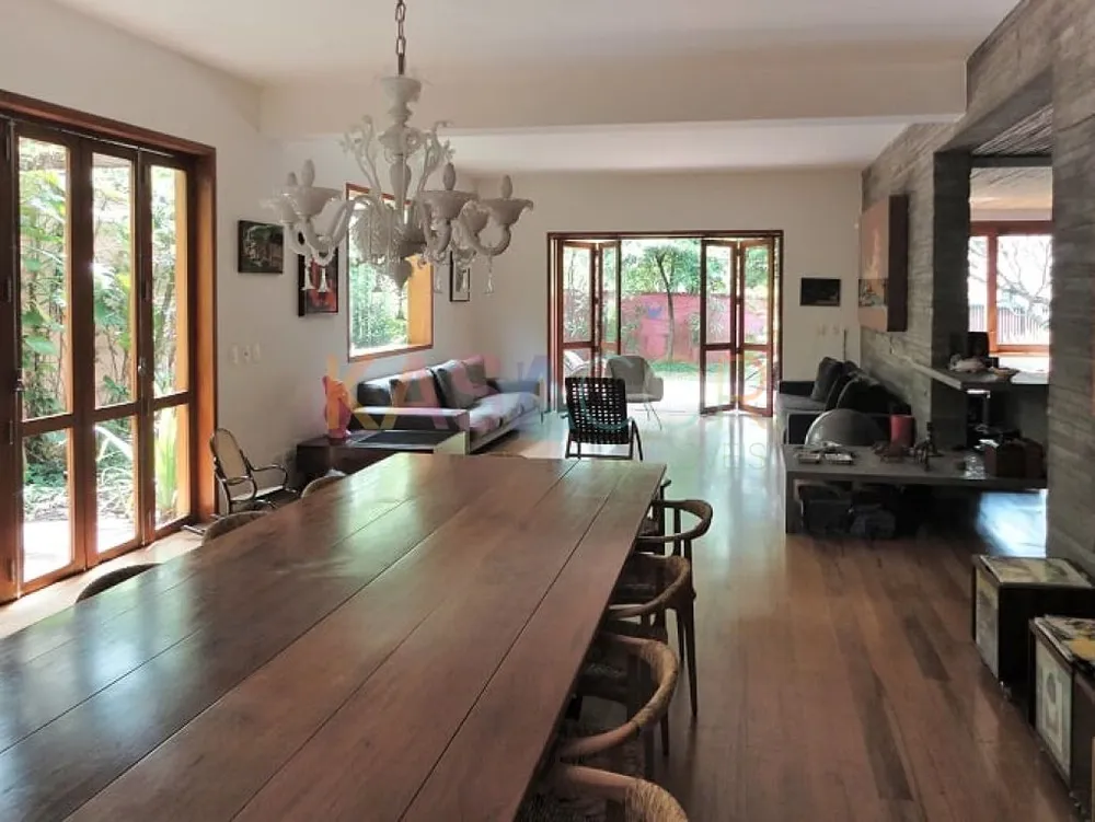 Sobrado, 4 quartos, 460 m² - Foto 1
