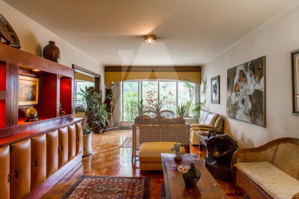 Apartamento, 3 quartos, 230 m² - Foto 1