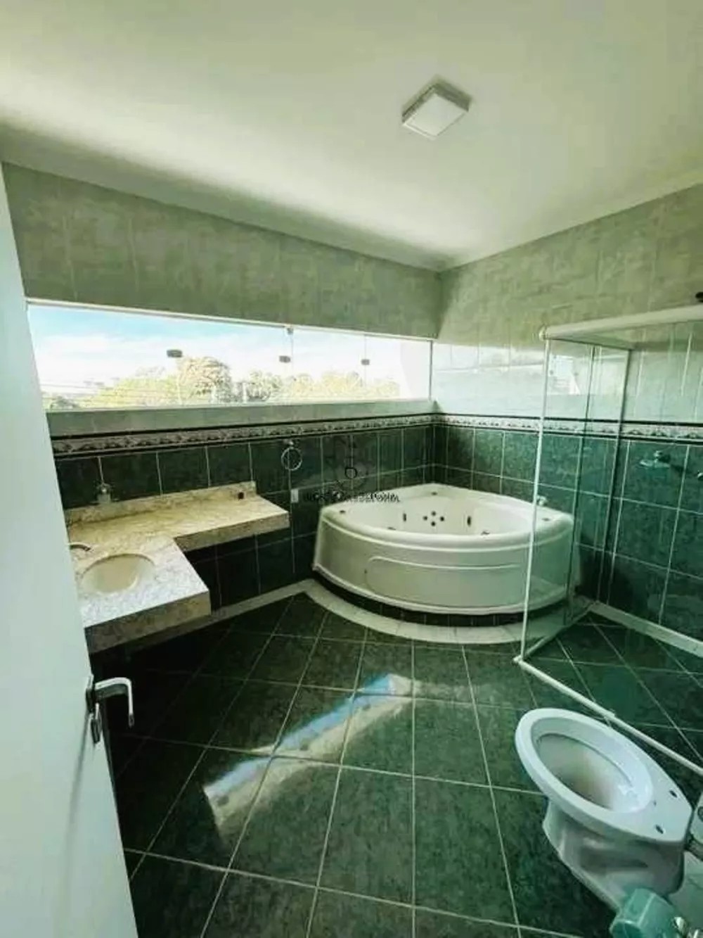 Sobrado, 3 quartos, 290 m² - Foto 1