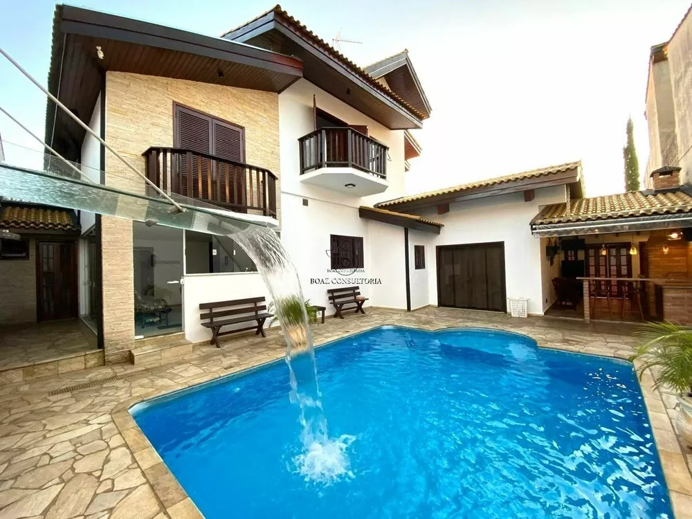Casa, 3 quartos, 340 m² - Foto 1