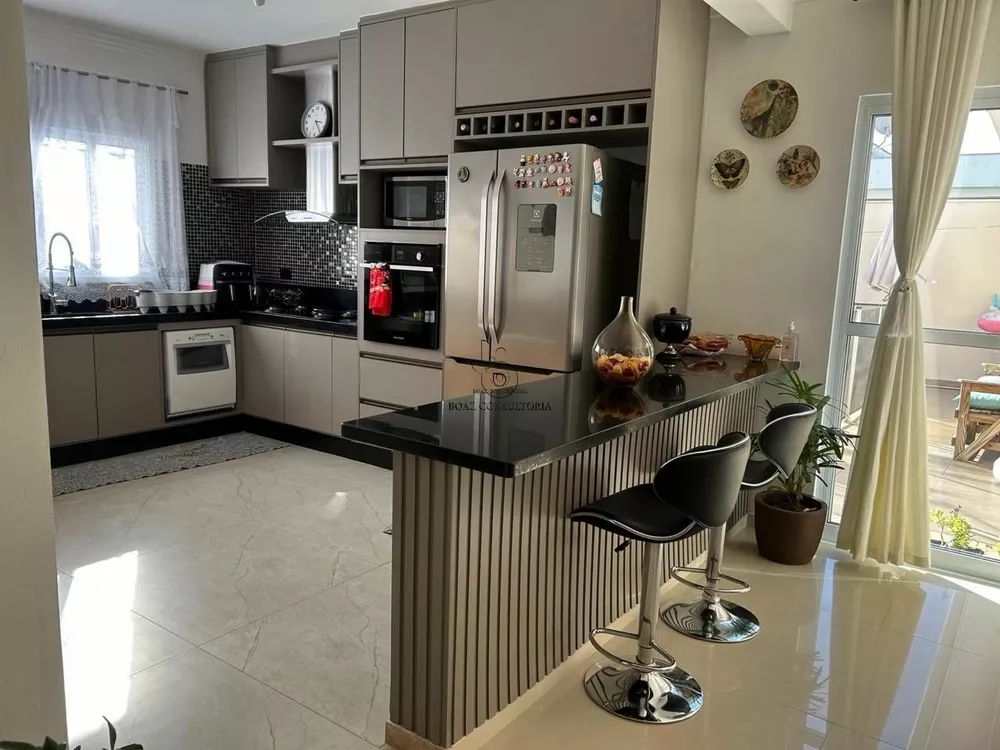 Casa, 3 quartos, 290 m² - Foto 2
