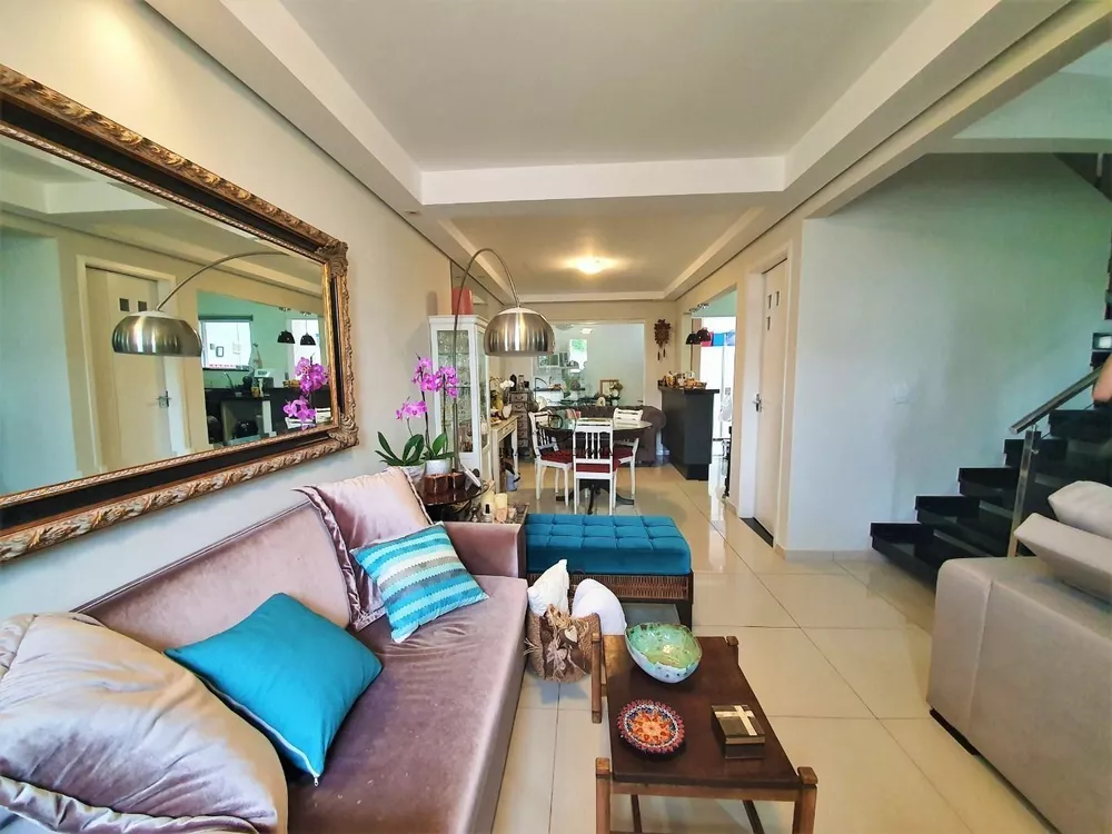 Casa, 3 quartos, 104 m² - Foto 2