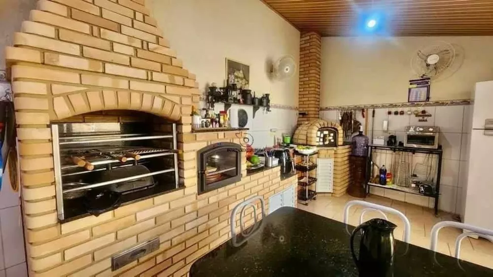 Casa, 4 quartos, 200 m² - Foto 2