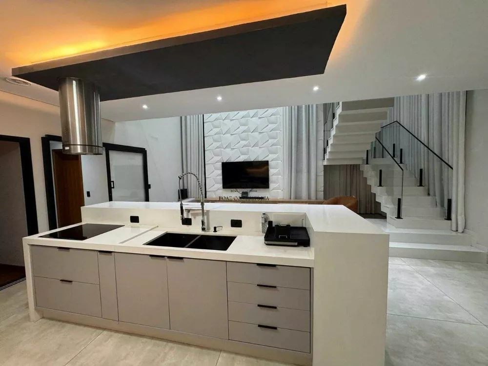 Casa, 3 quartos, 270 m² - Foto 2