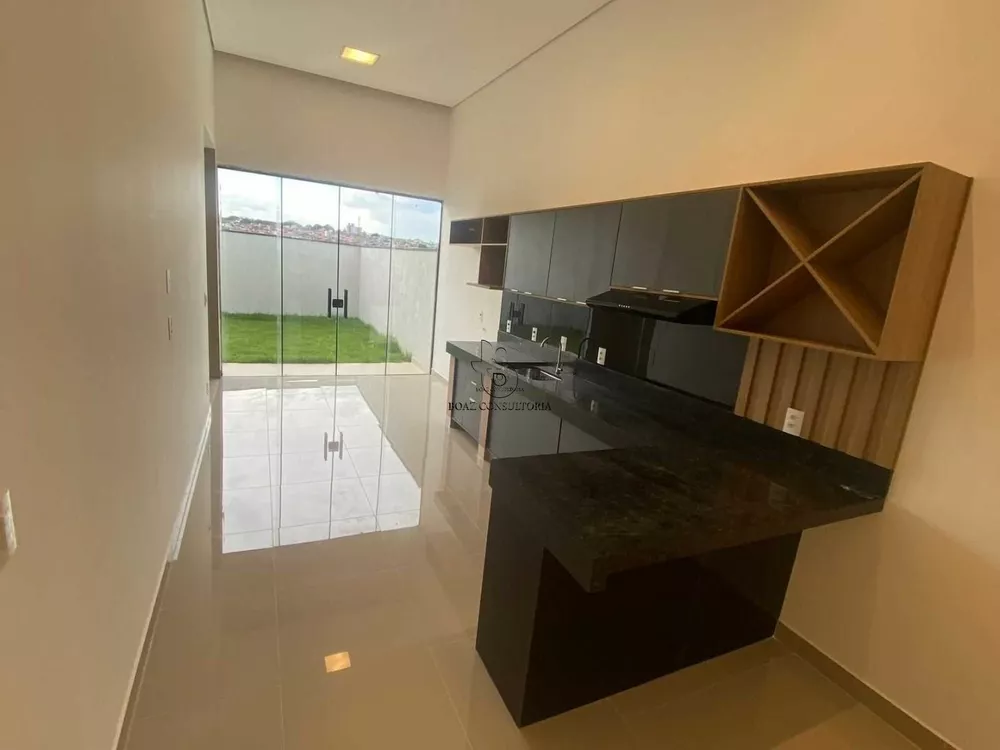 Casa, 3 quartos, 114 m² - Foto 1