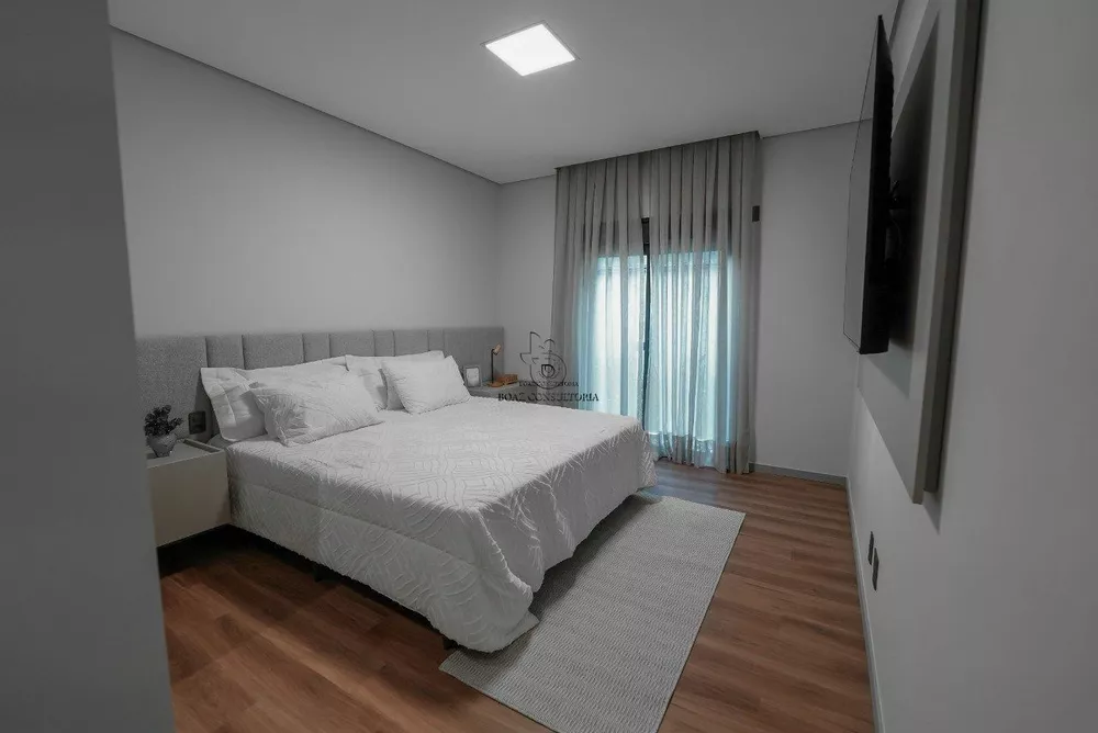Casa, 4 quartos, 265 m² - Foto 1