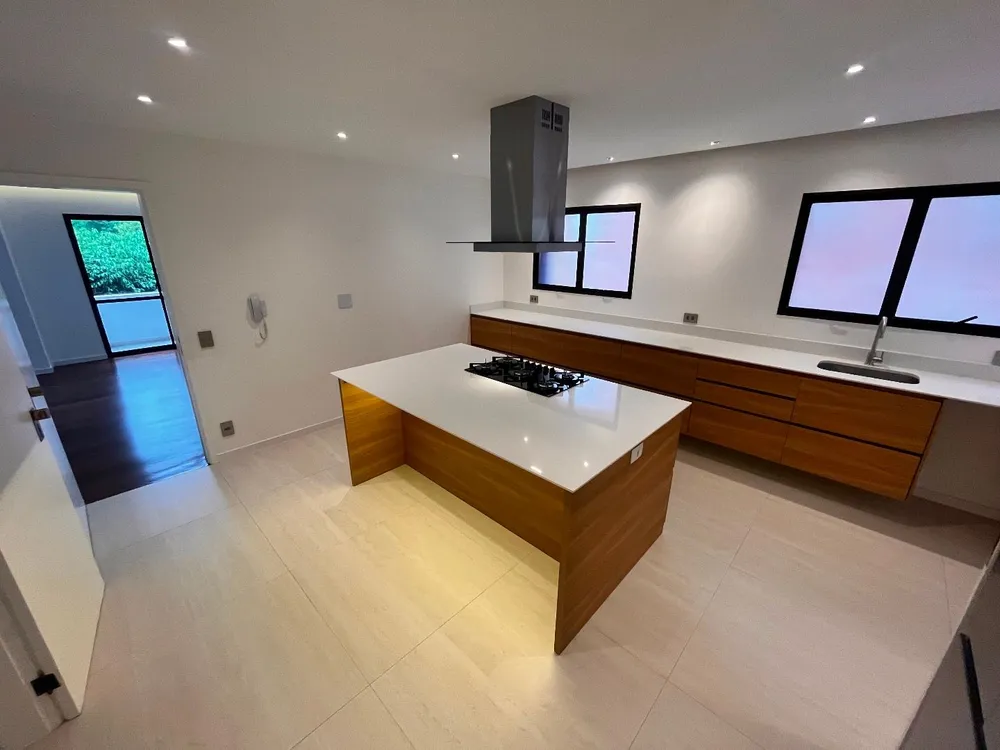 Apartamento, 3 quartos, 220 m² - Foto 2