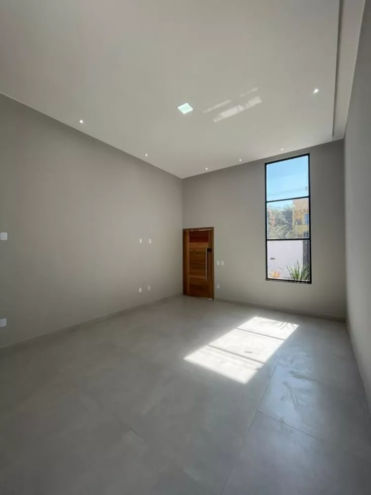 Casa à venda com 3 quartos, 260m² - Foto 3