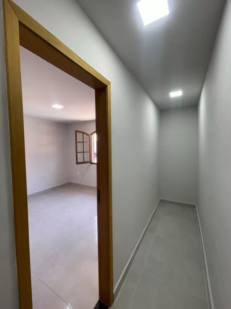 Casa à venda com 2 quartos, 600m² - Foto 8