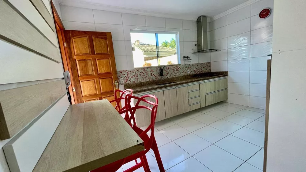 Casa à venda com 3 quartos, 300m² - Foto 6