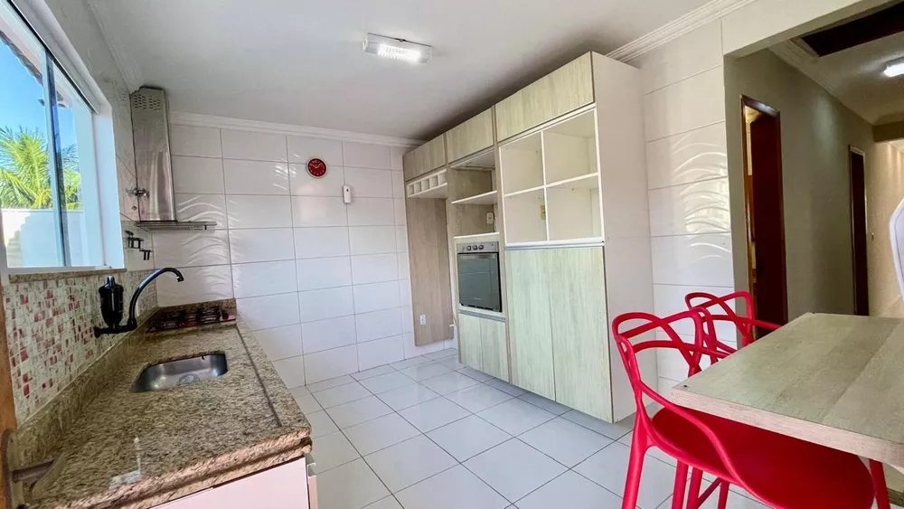 Casa à venda com 3 quartos, 300m² - Foto 7