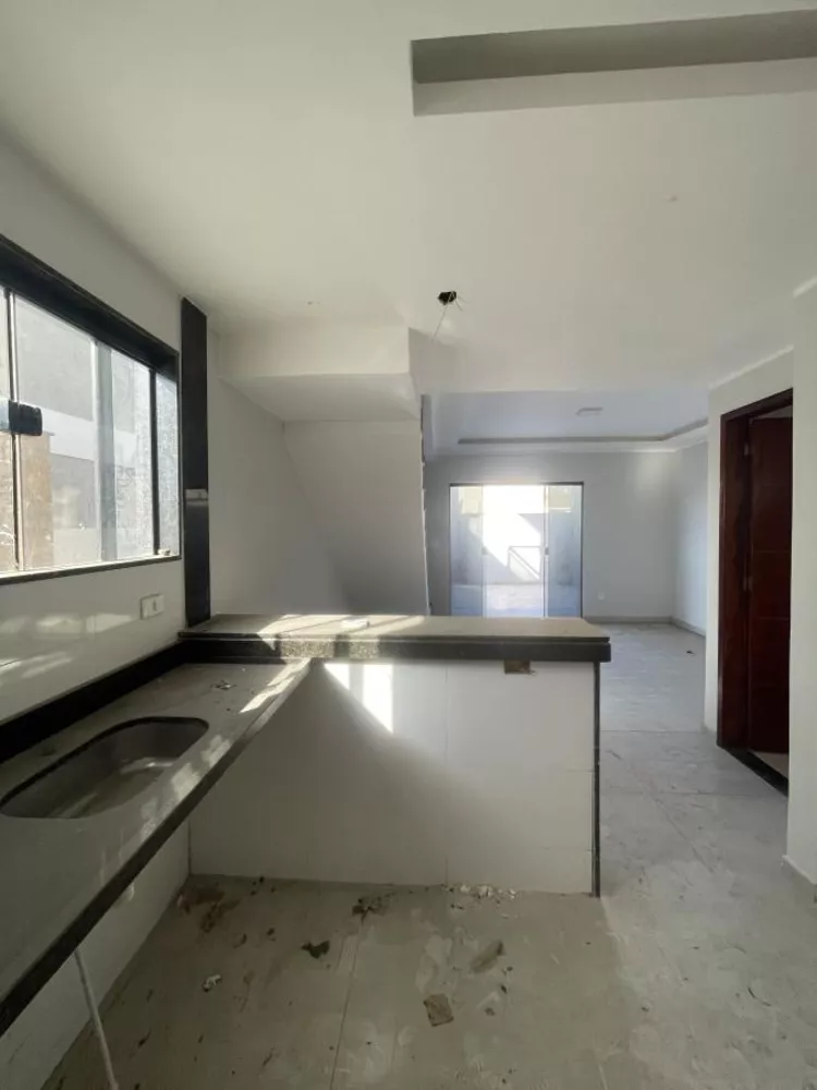 Casa à venda com 2 quartos, 88m² - Foto 6